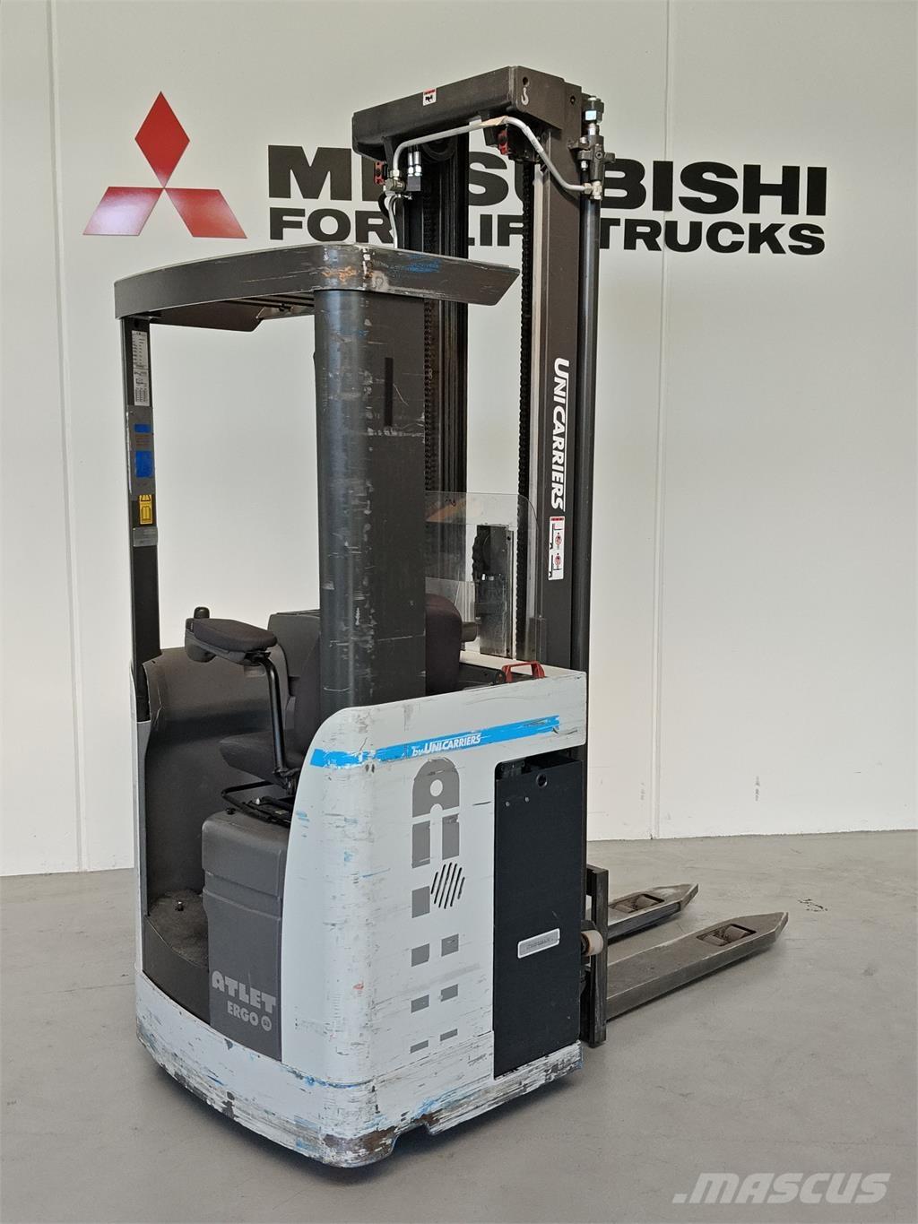 Atlet XSN160E Zelfrijdende stapelaars