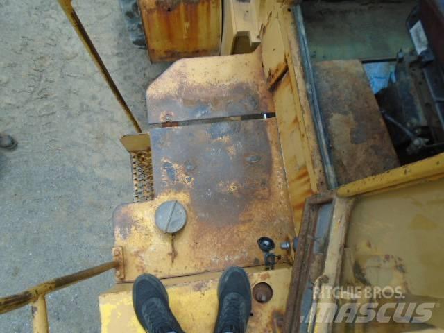 Clark 125 B Wielladers