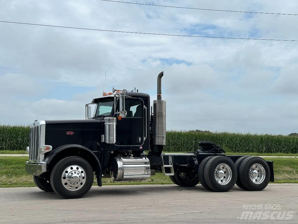 Peterbilt 388 Trekkers