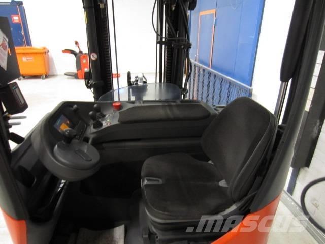 Linde R16G Reachtruck voor hoog niveau