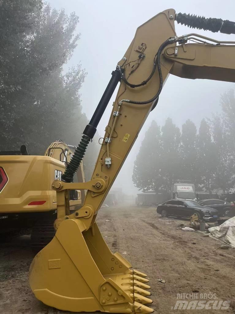 CAT 2021 CAT 330 Wielgraafmachines