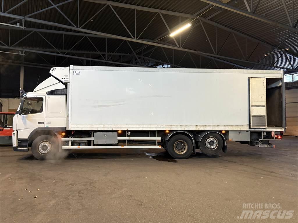 Volvo FM13 6x2 Bakwagens met gesloten opbouw