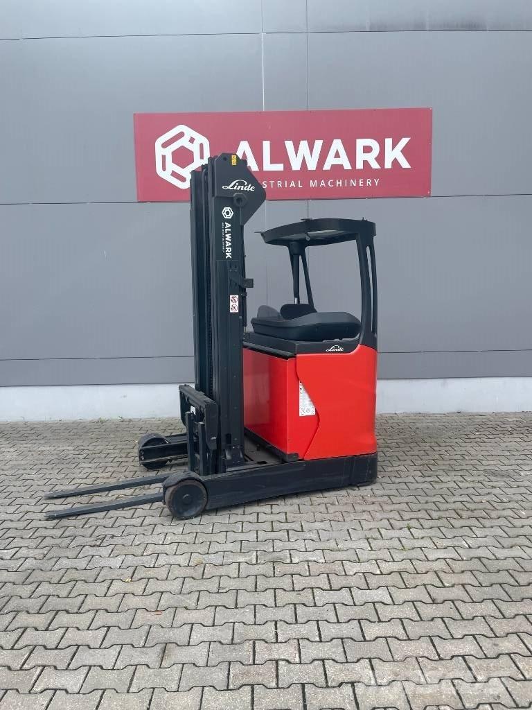 Linde R 16 Reachtruck voor hoog niveau