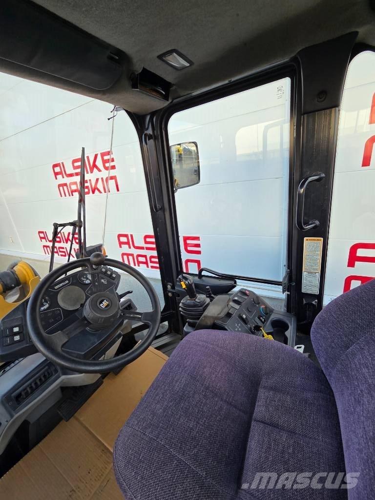 CAT 906 Wielladers