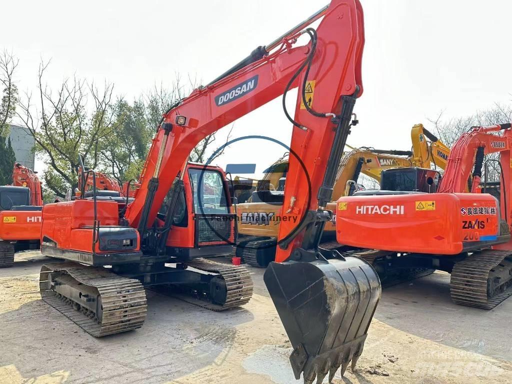 Doosan DX 140 Rupsgraafmachines