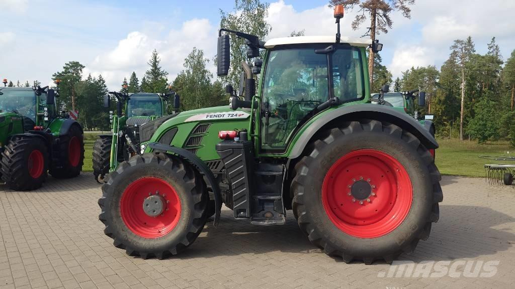 Fendt 724 Profi Plus Tractoren