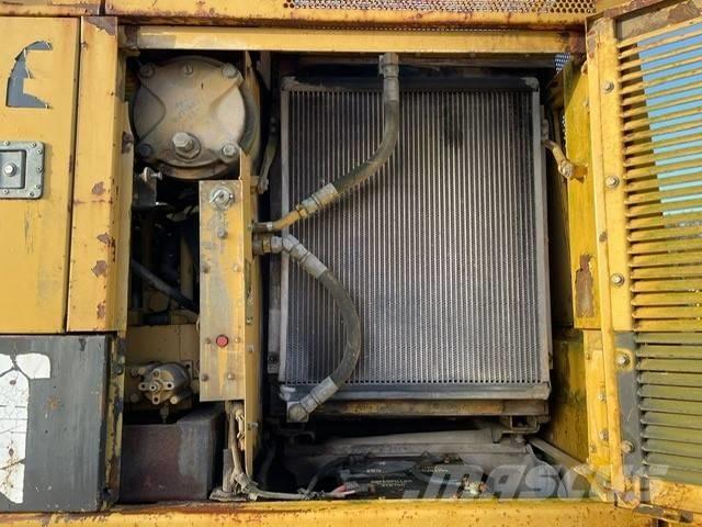 CAT 231 D Rupsgraafmachines