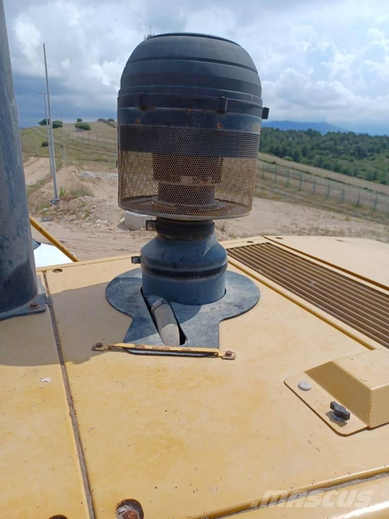 CAT 836 H Afvalpersen