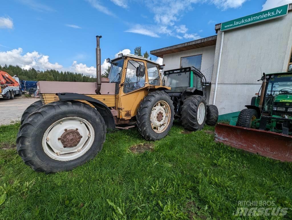 Valtra Valmet 903 Tractoren