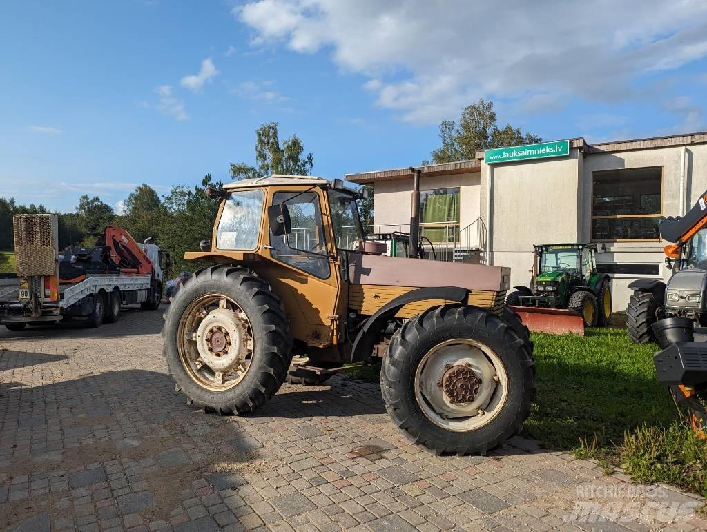 Valtra Valmet 903 Tractoren