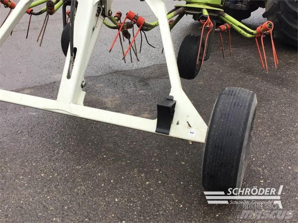 CLAAS VOLTO 800 T Schudders