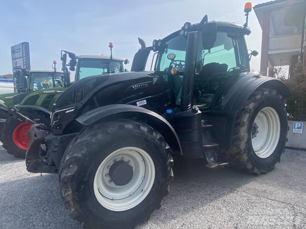 Valtra T 144 Tractoren