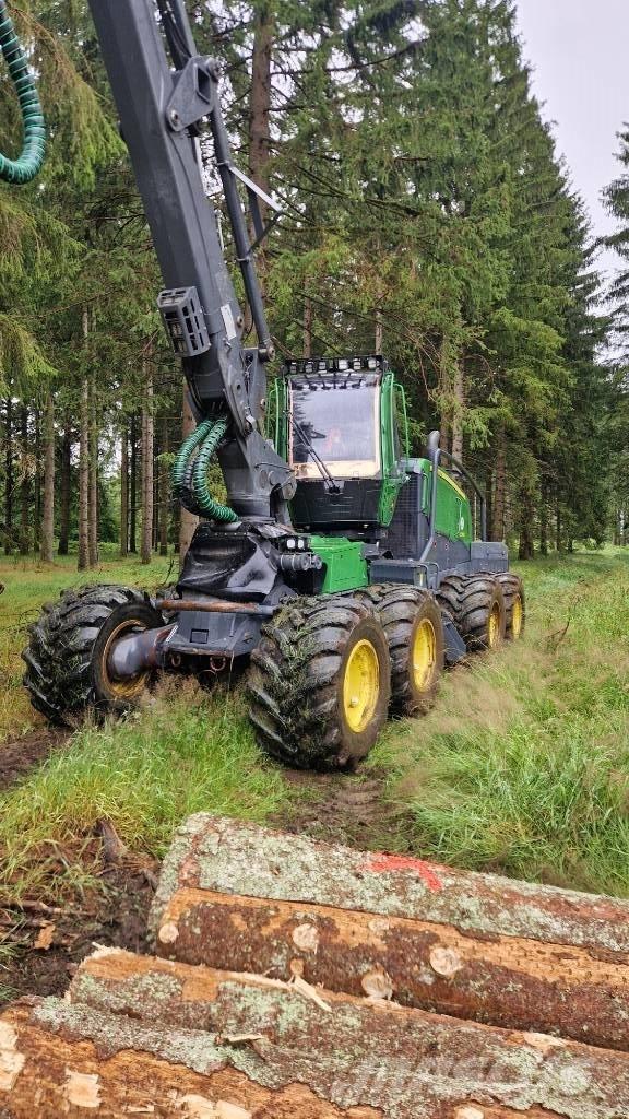 John Deere 1270 G Harvesters