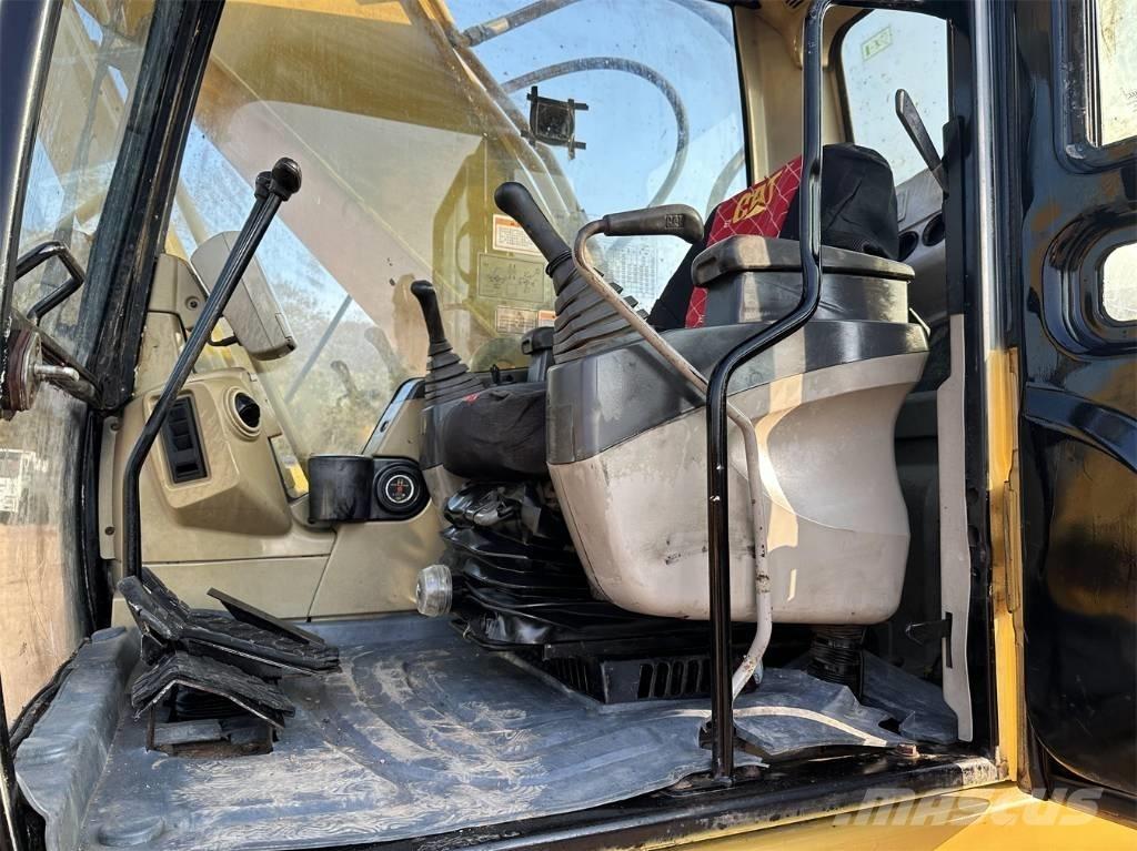 CAT 325 C Rupsgraafmachines