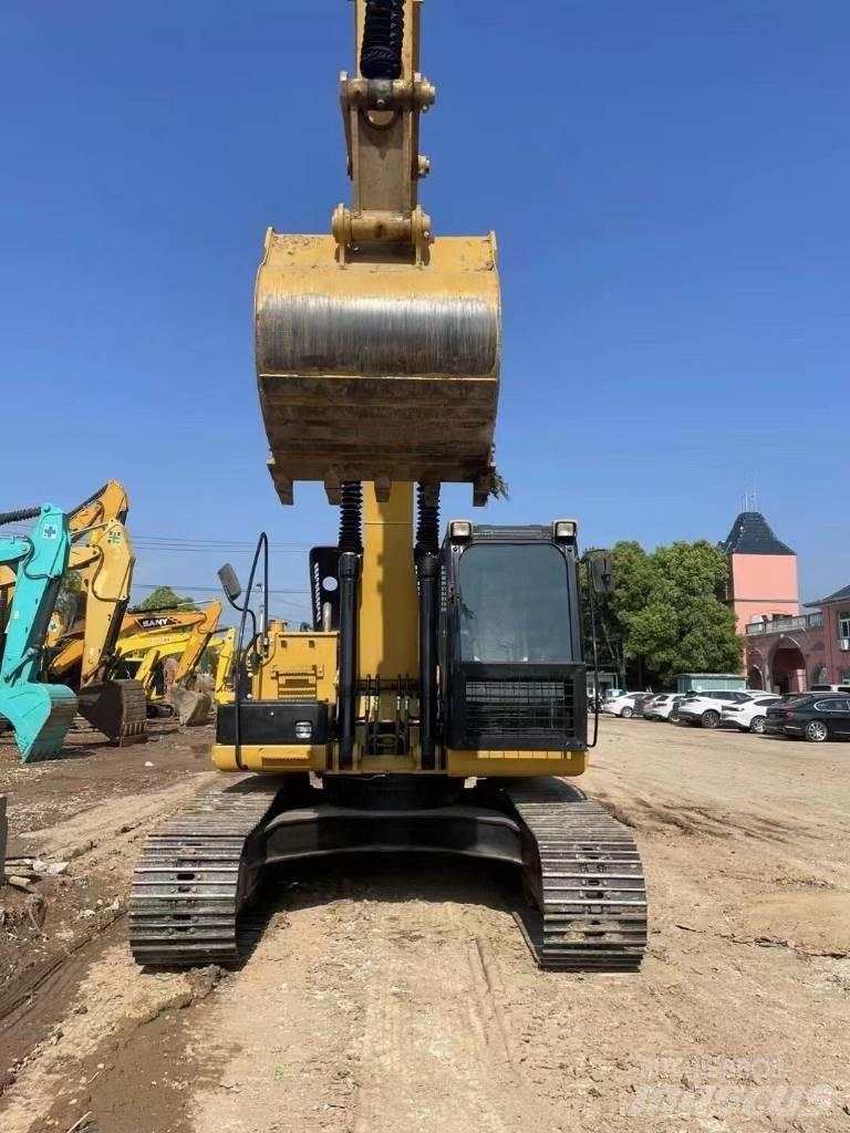 CAT 323 D Rupsgraafmachines