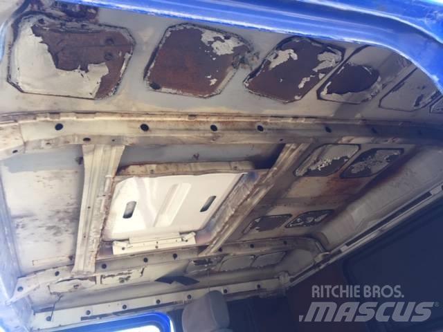 Scania 142 M Cabine en interieur