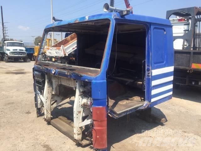 Scania 142 M Cabine en interieur