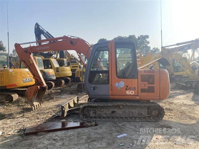 Hitachi ZX 60 Rupsgraafmachines