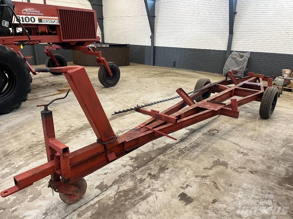 Hesston 8100 Zwadmaaiers