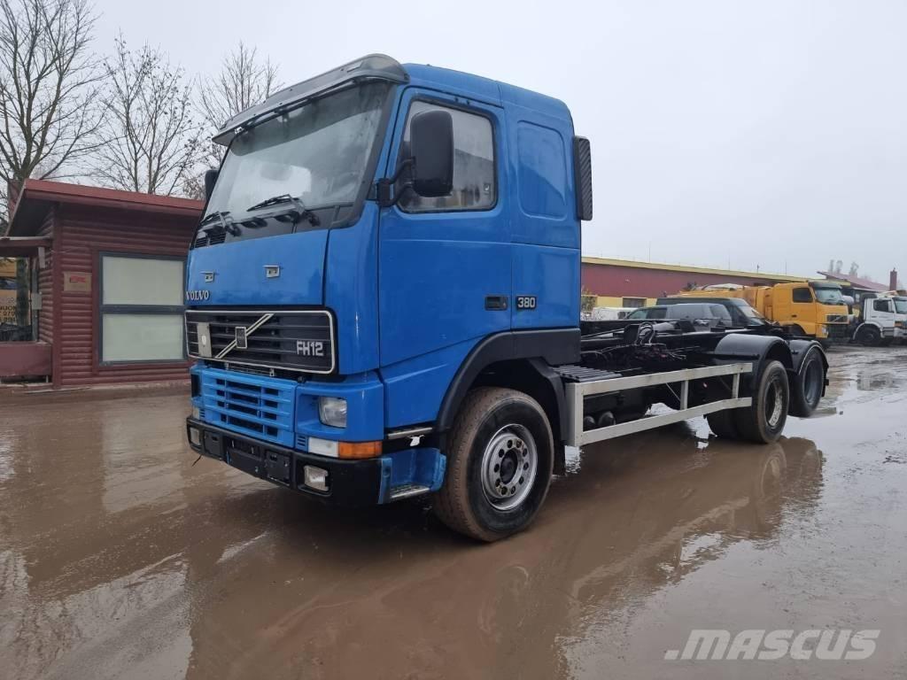 Volvo FH 12 Vrachtwagen met containersysteem