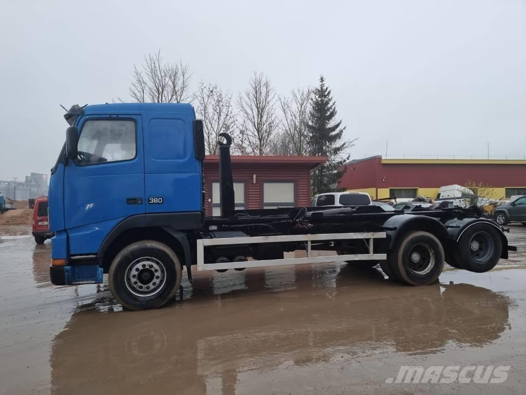 Volvo FH 12 Vrachtwagen met containersysteem