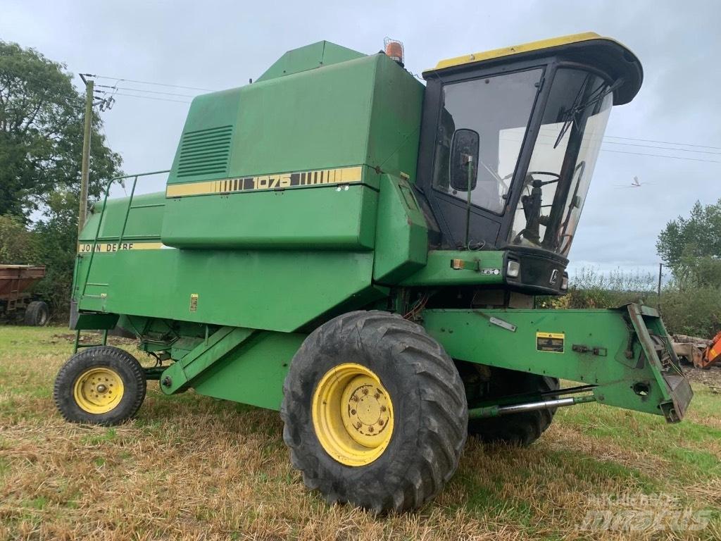 New Holland 1075 Maaidorsmachines
