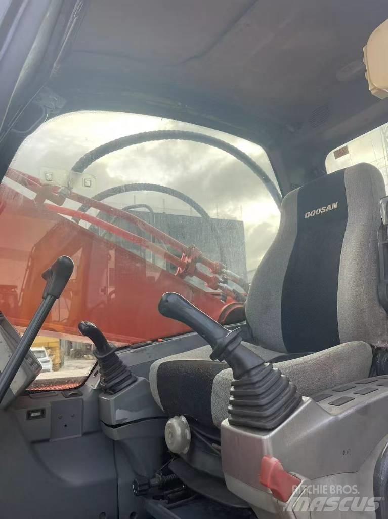 Doosan DX300LC-9C Rupsgraafmachines