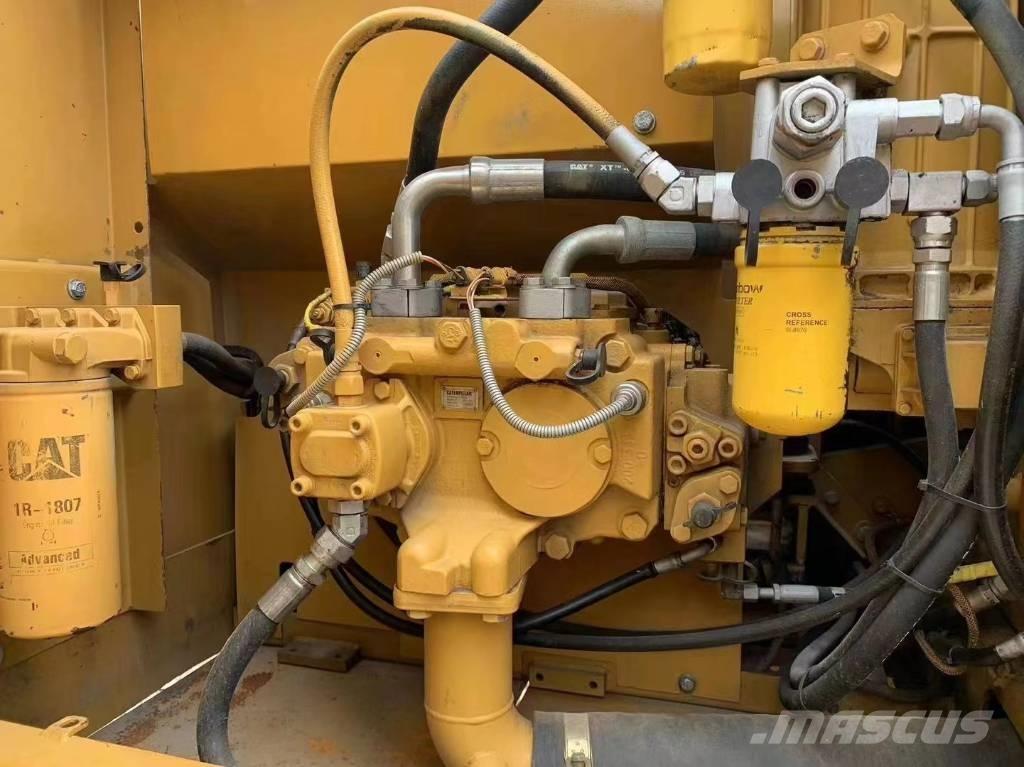 CAT 323D Rupsgraafmachines