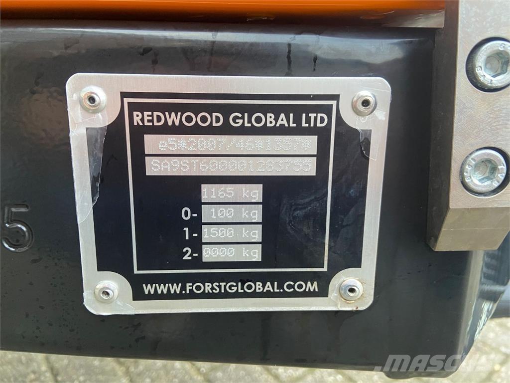  Först ST6D.24 Zelfrijdende veldhakselaars