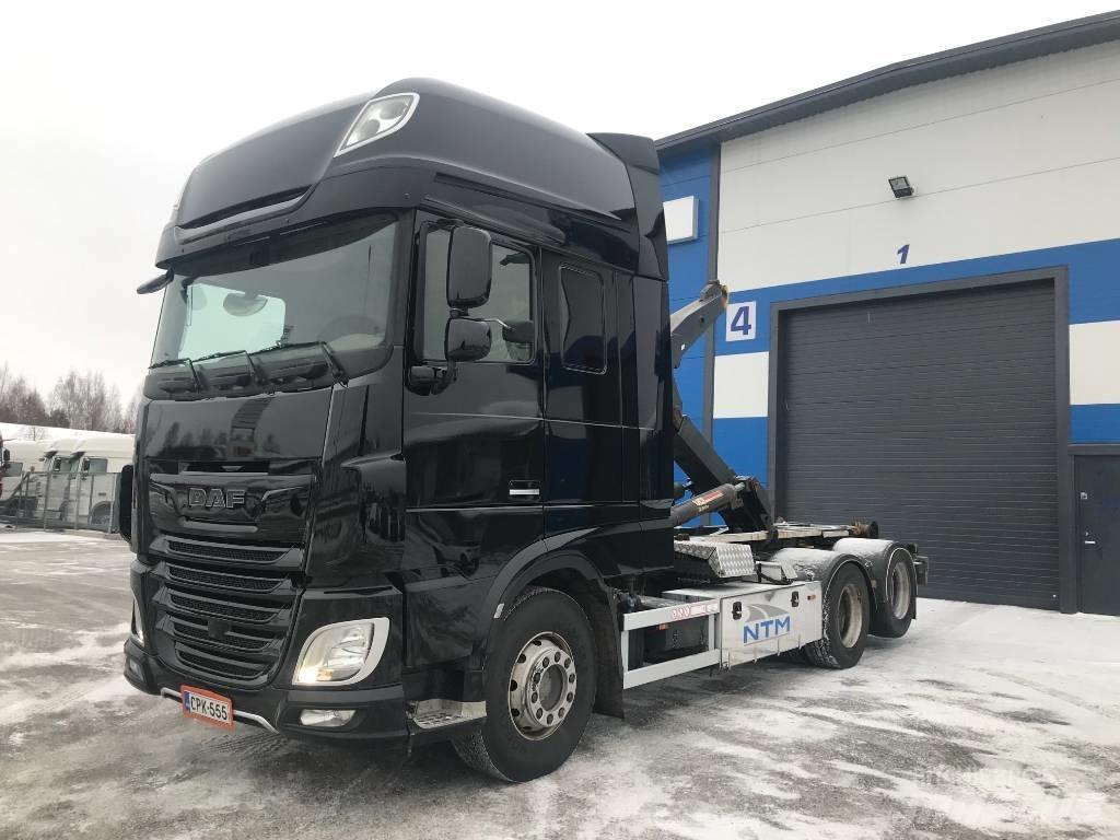 DAF XF530 FAS Vrachtwagen met containersysteem