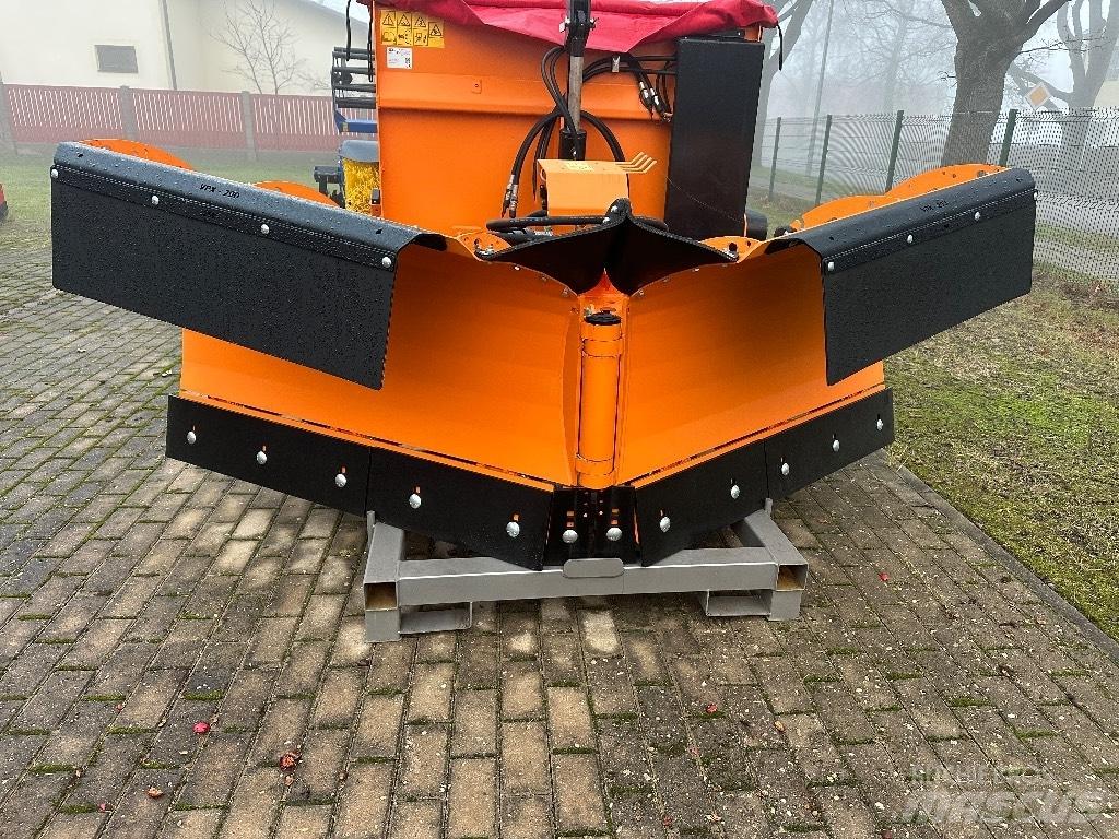Same sniega lāpstas Sneeuwschuivers en -ploegen
