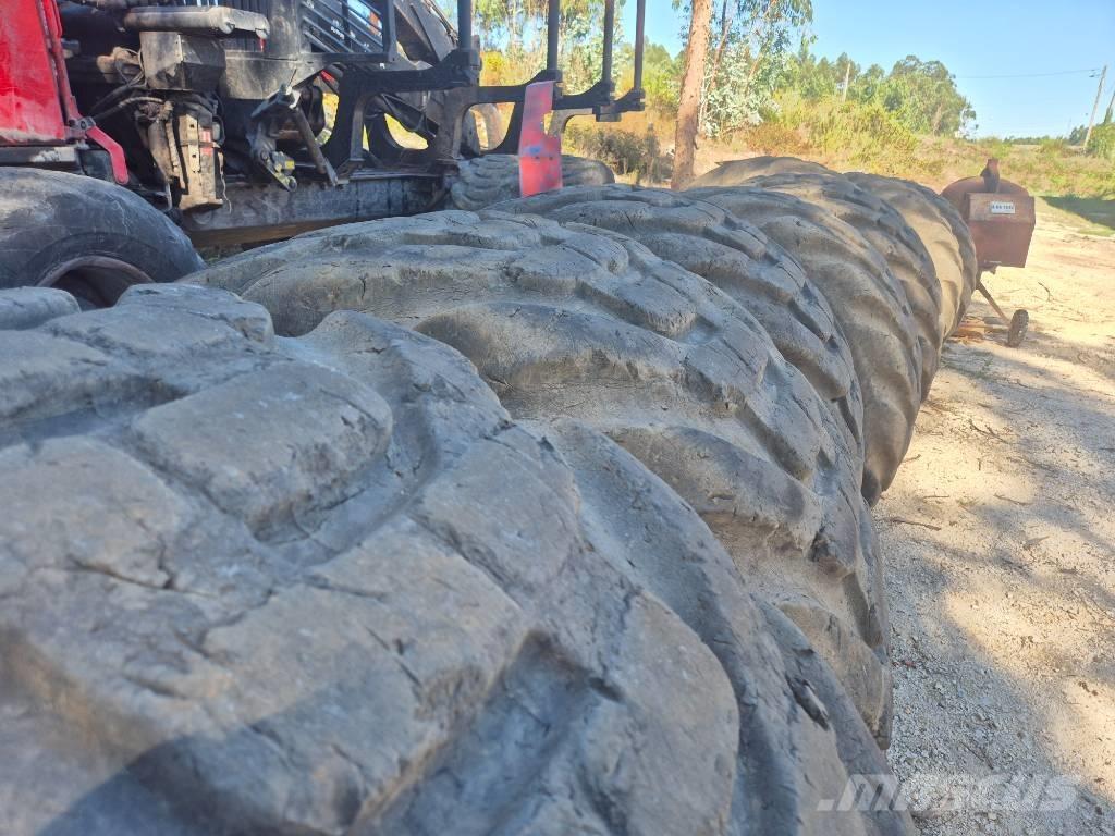 Nokian FOREST KING Banden, wielen en velgen