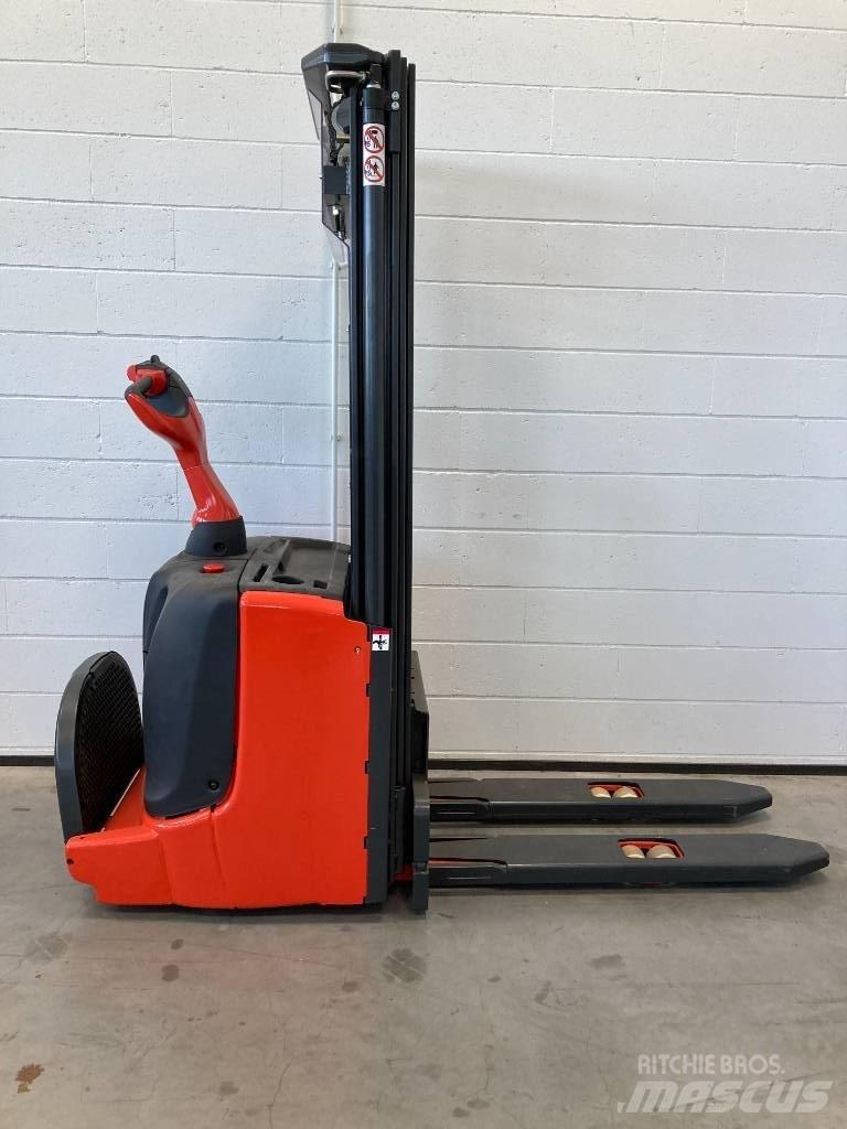 Linde L14P/1169 Zelfrijdende stapelaars