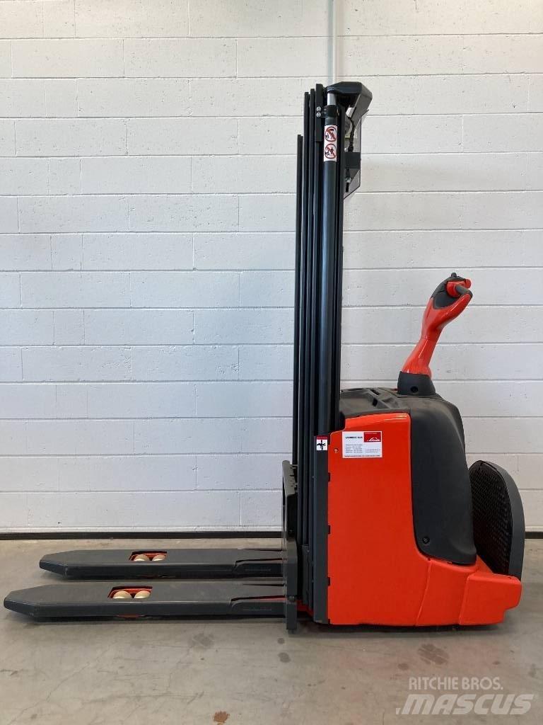 Linde L14P/1169 Zelfrijdende stapelaars