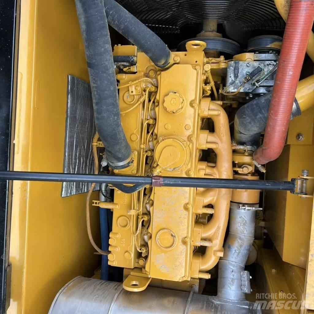 CAT 320 D2 Rupsgraafmachines