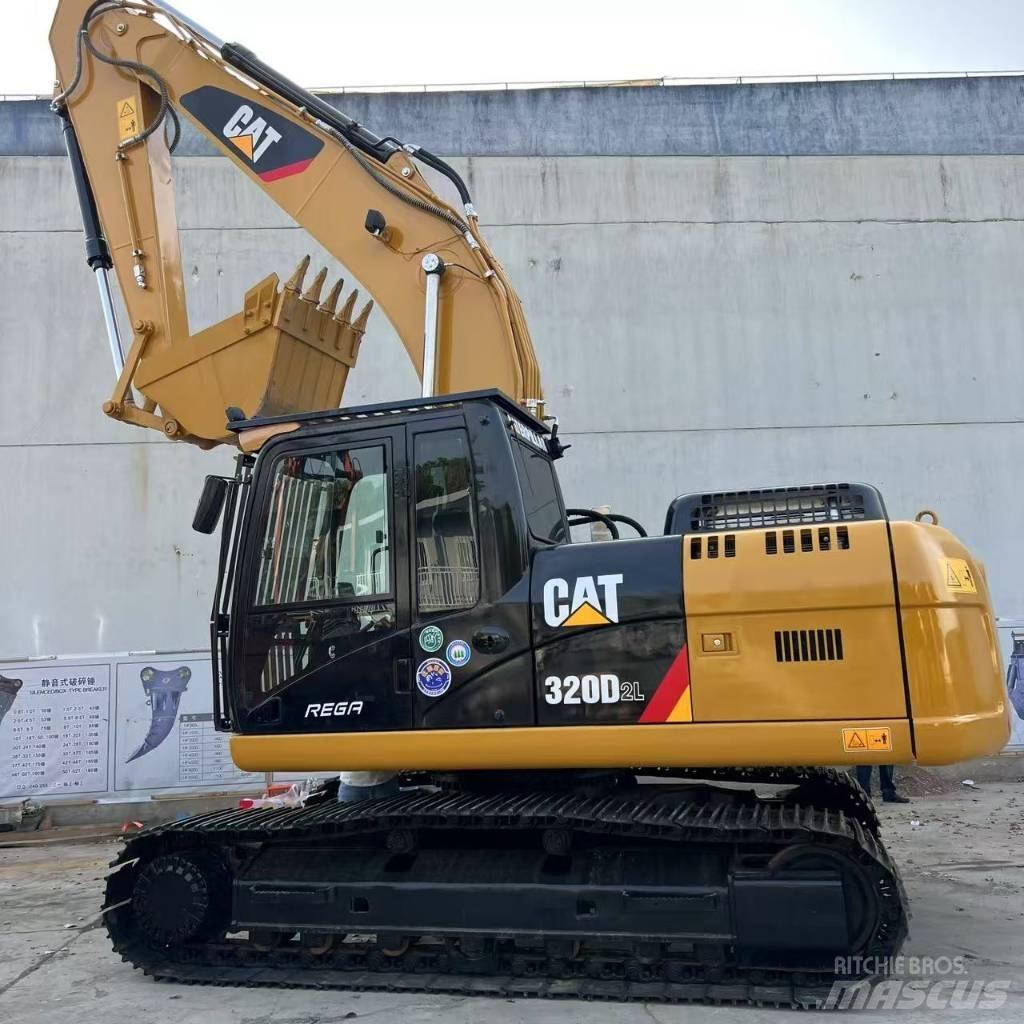CAT 320 D2 Rupsgraafmachines