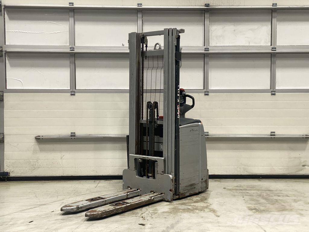 Still EXV14I Stapelaar meeloop