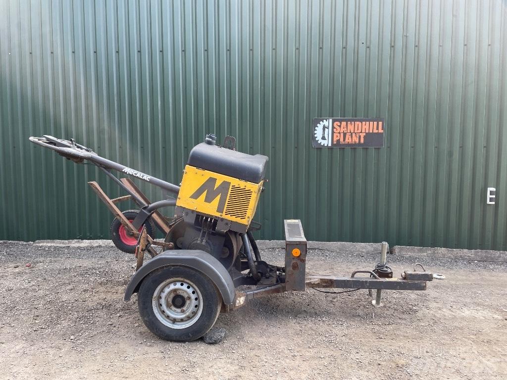 Mecalac MBR 71 Trilrolwalsen