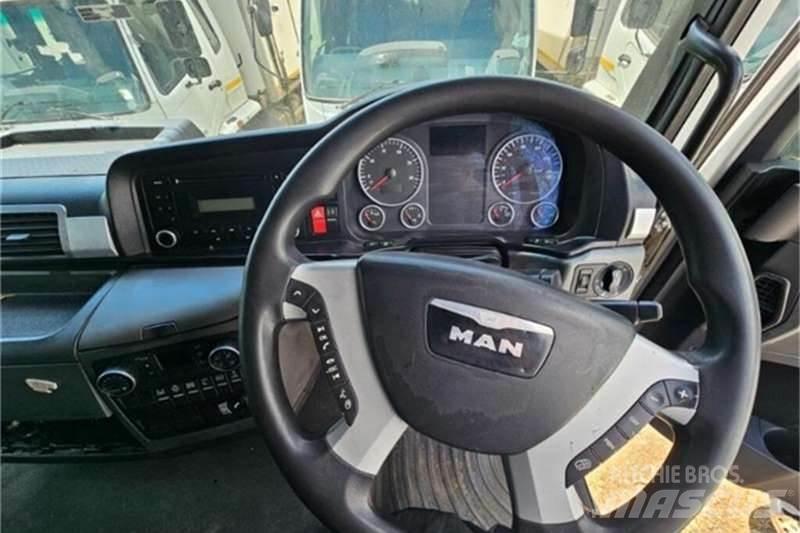 MAN 26 SERIES Anders