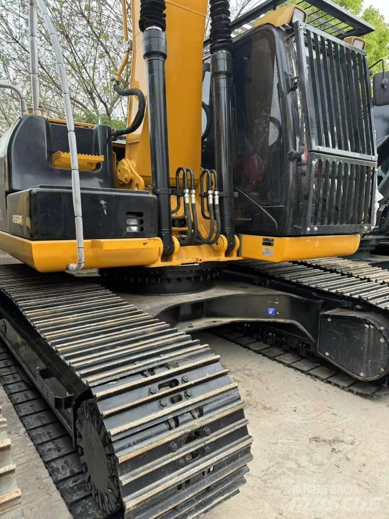 CAT 320 D Rupsgraafmachines