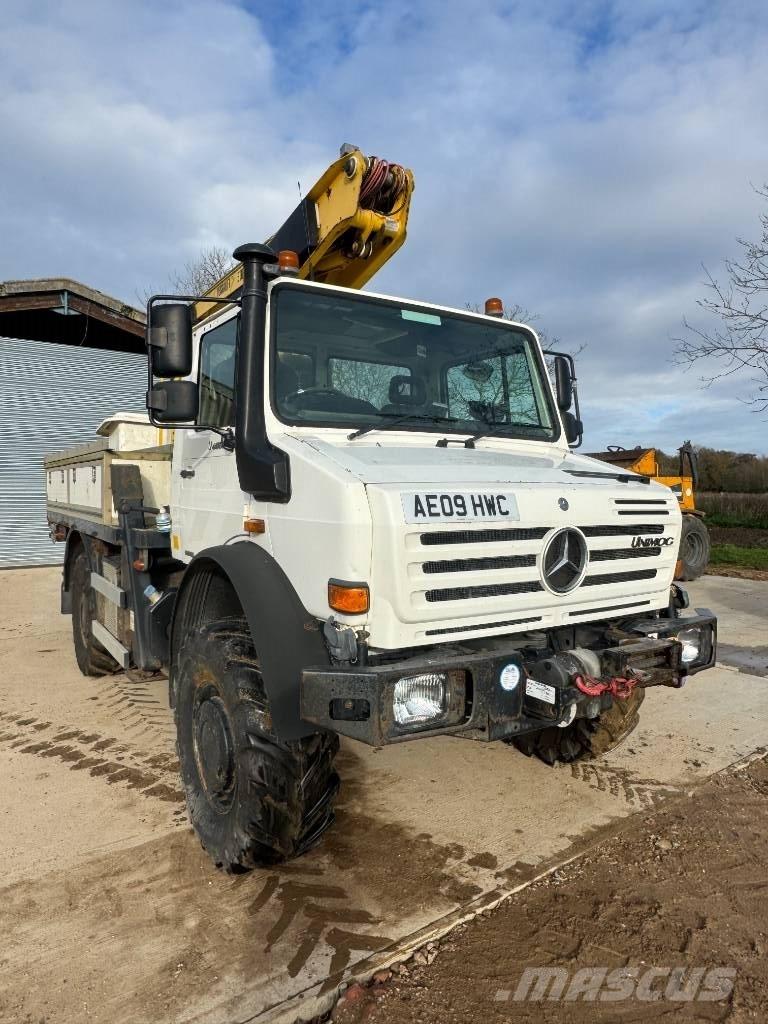 Mercedes-Benz unimog Auto hoogwerkers