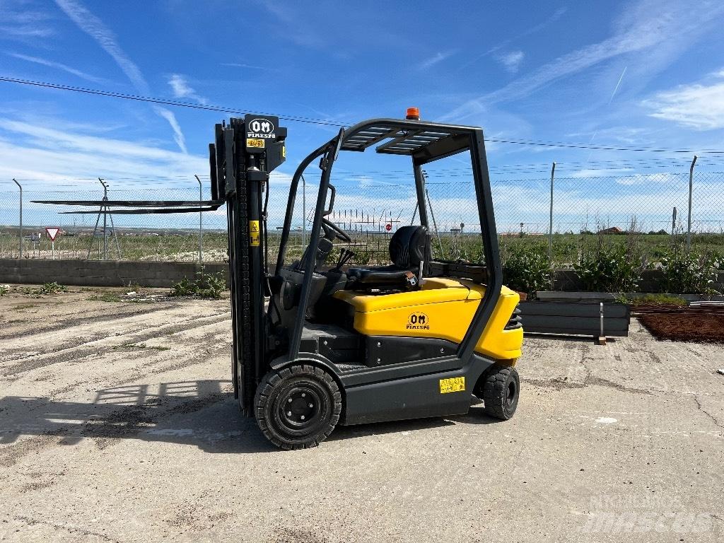 Om-Pimespo XE22 Elektrische heftrucks