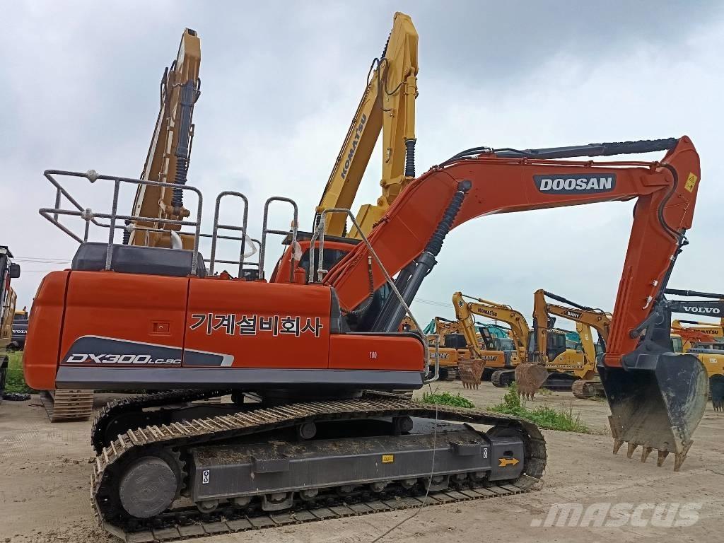 Doosan DX 300 LC Rupsgraafmachines