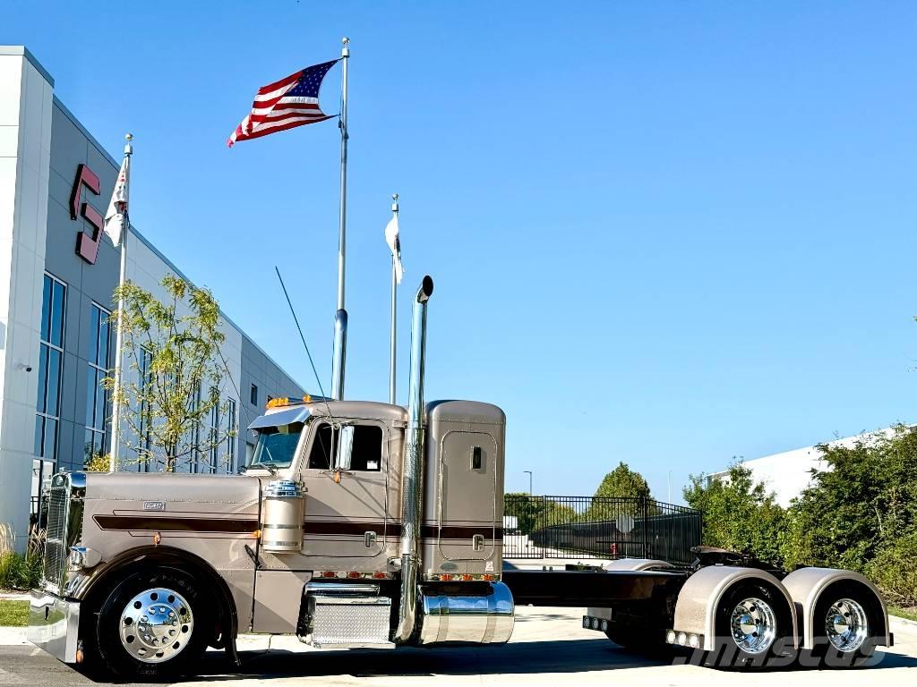 Peterbilt 379 Trekkers