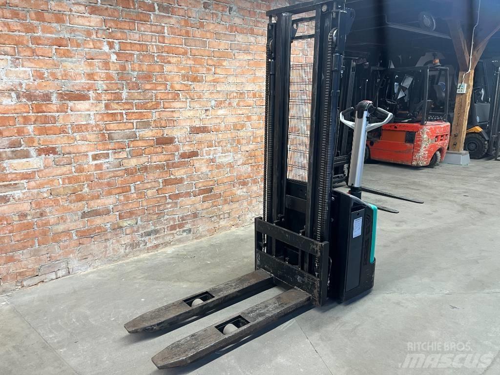 Mitsubishi SBP 12 N Stapelaar meeloop