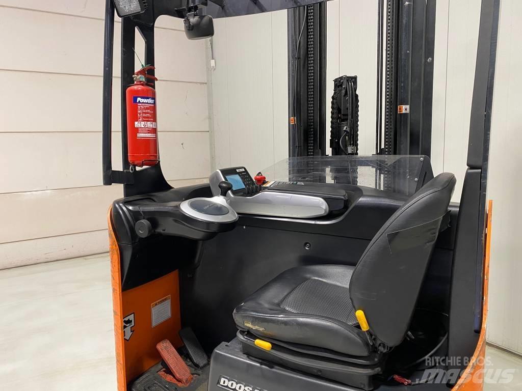 Doosan BR16JW-7 Reachtruck voor hoog niveau