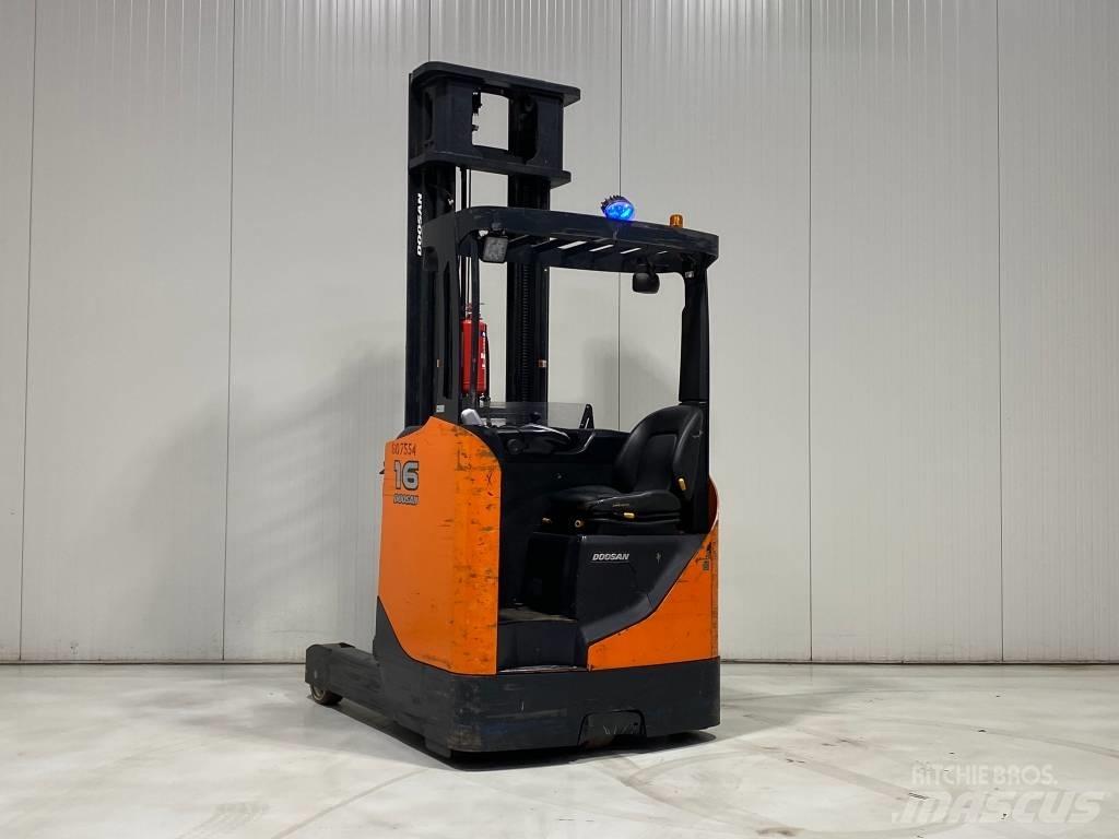 Doosan BR16JW-7 Reachtruck voor hoog niveau