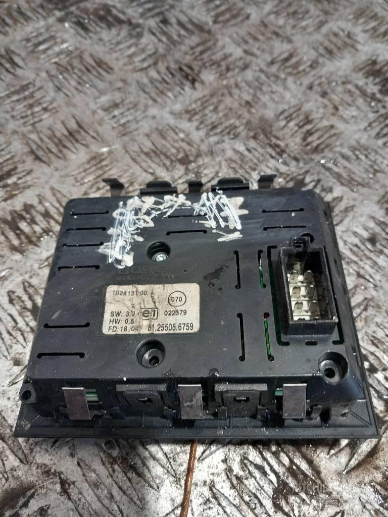MAN TGA  81255056759 Cabine en interieur