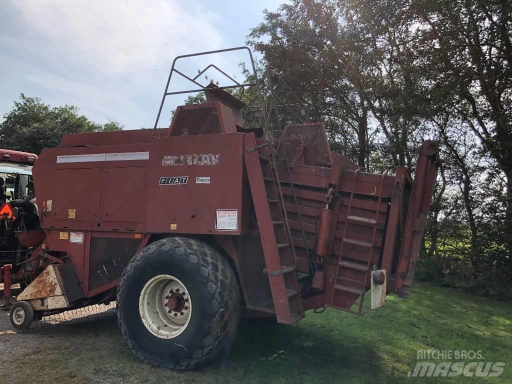 Hesston 4800 Vierkante balenpers