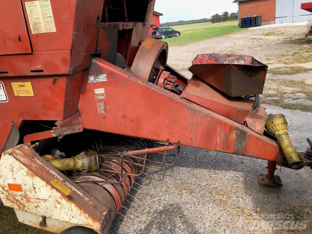 Hesston 4800 Vierkante balenpers